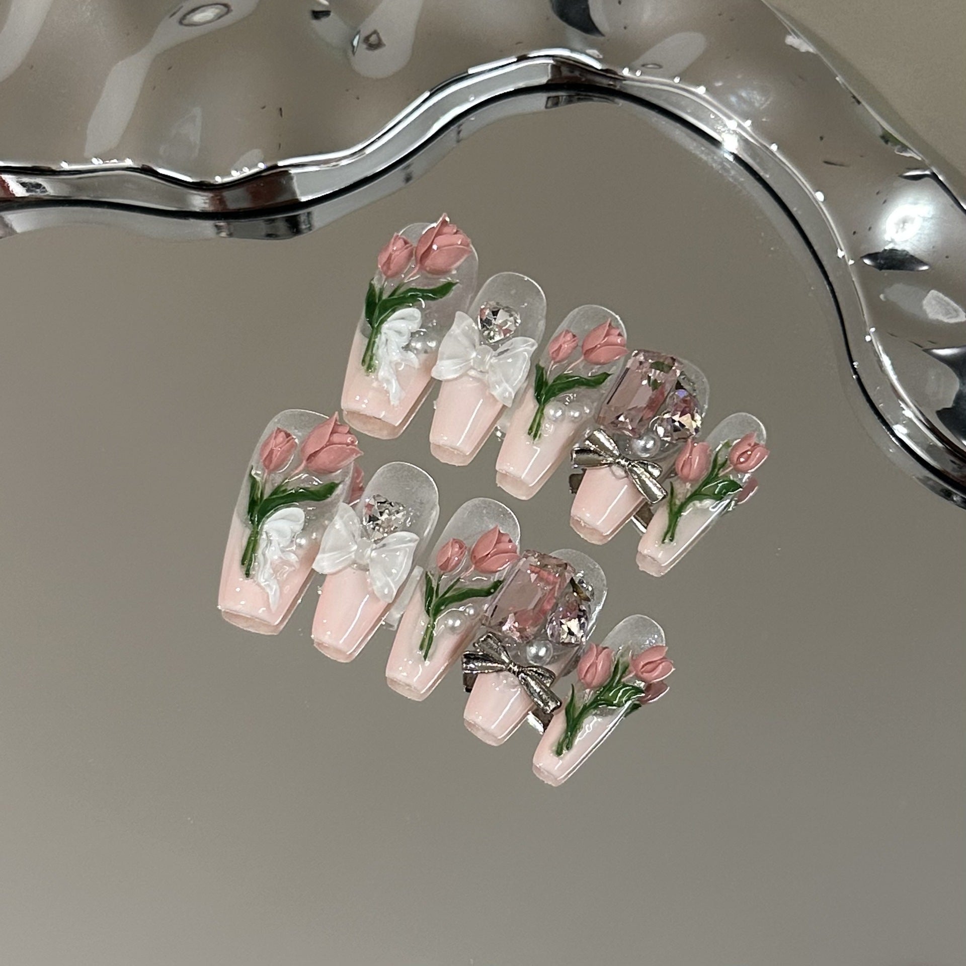 #055 ViVagg Press on nails Pure hand-worn nail plate advanced sense three-dimensional tulip flowers pink nail display white temperament white bow